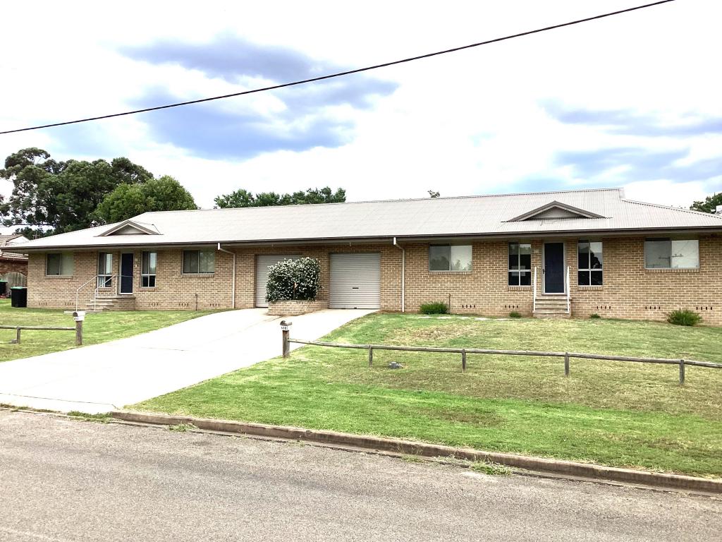 45a & 45b Blaxland St, Merriwa, NSW 2329