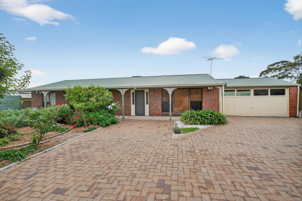17 Ruby Ct, Flagstaff Hill, SA 5159