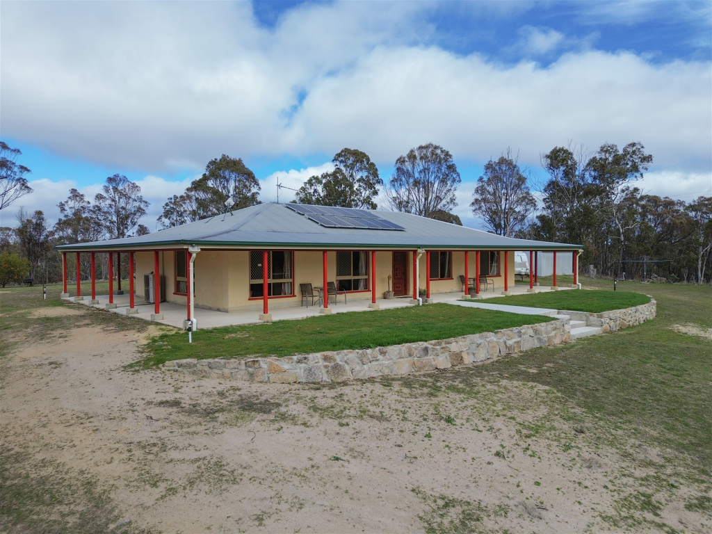 935 Sugarloaf Rd, Sugarloaf, QLD 4380