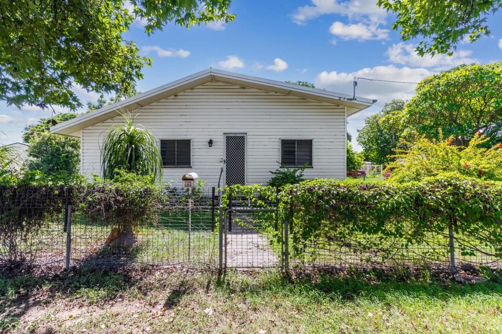 77 Anakie St, Emerald, QLD 4720