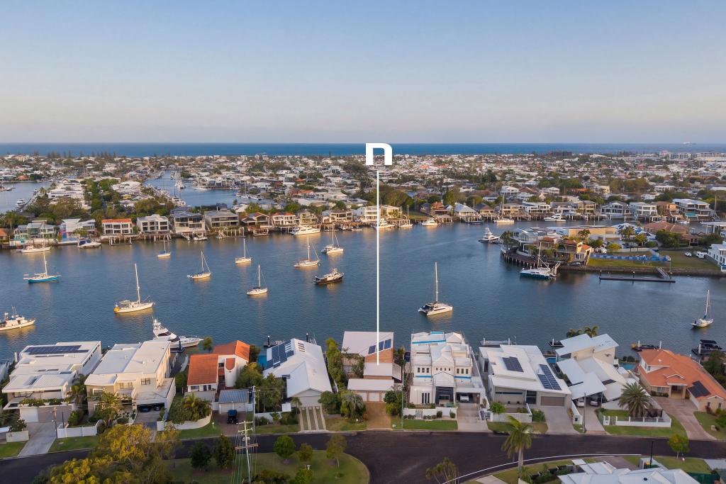 42 Carwoola Cres, Mooloolaba, QLD 4557