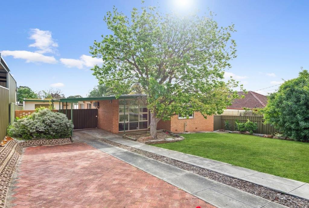 21 Margaret St, Para Hills, SA 5096