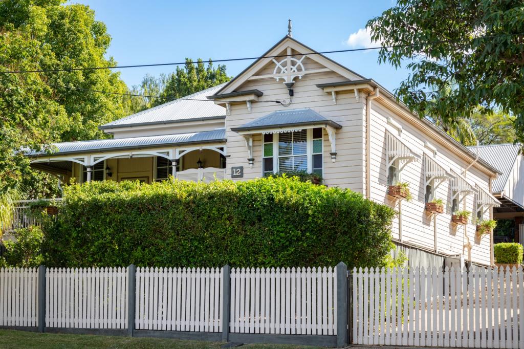 12 Macgregor St, Woodend, QLD 4305