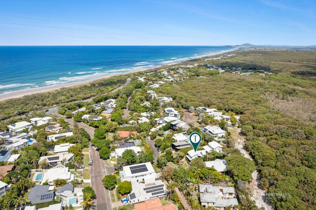 12 Castaways Ct, Castaways Beach, QLD 4567