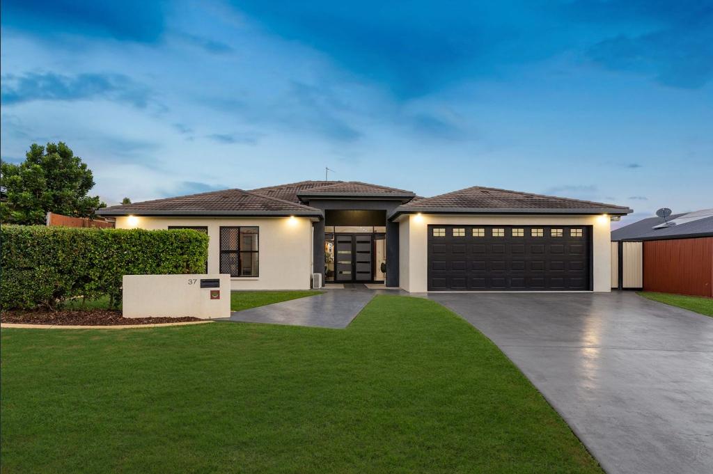 37 Fairfield Ave, Norman Gardens, QLD 4701