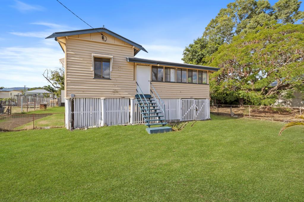 397 East St, Depot Hill, QLD 4700