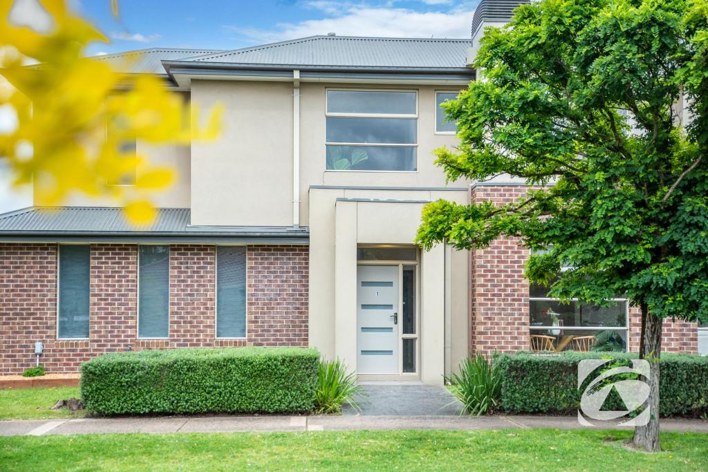 1/16-20 HONEYSUCKLE CL, PAKENHAM, VIC 3810