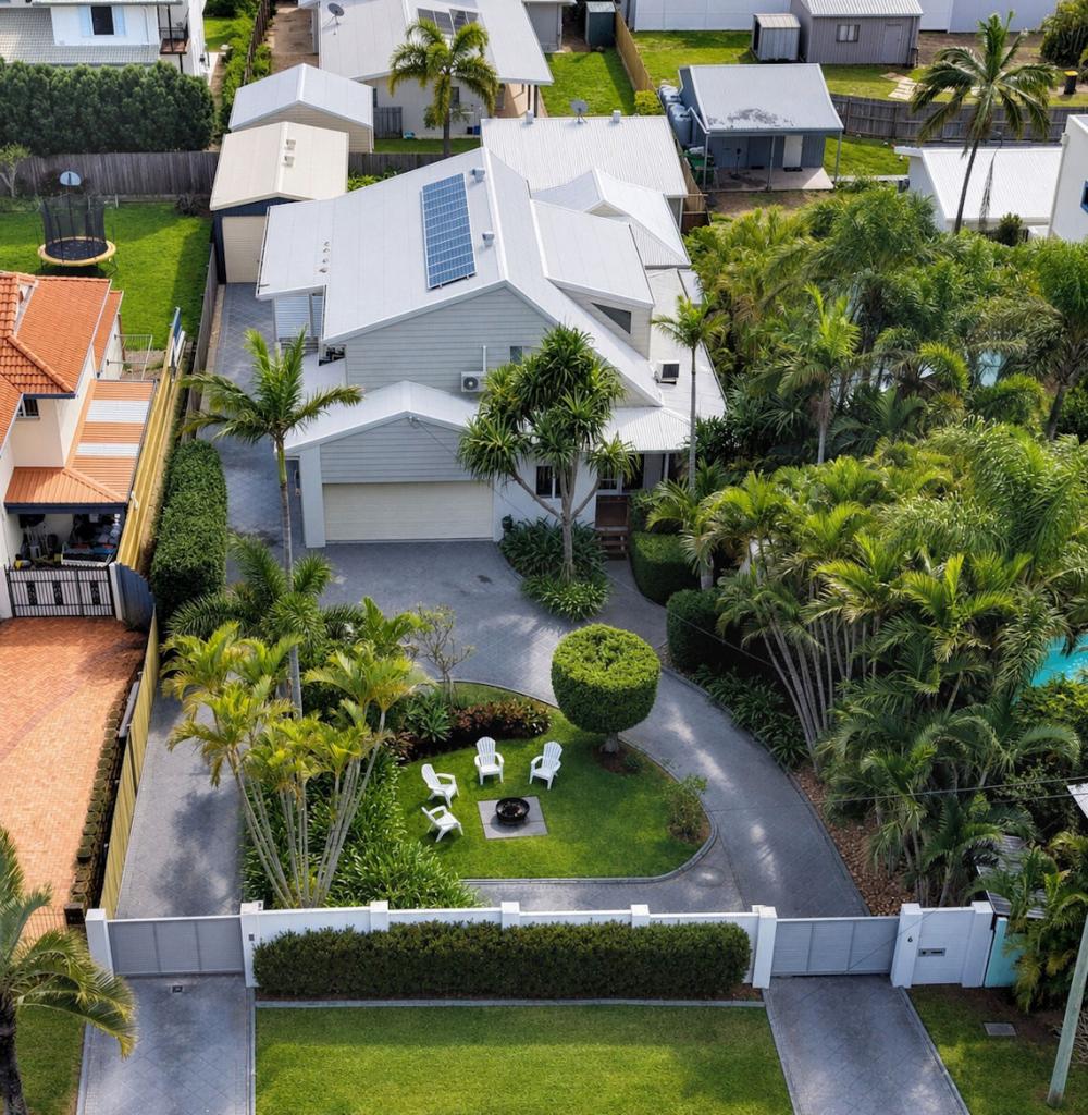 6 DOOLEY ST, BARGARA, QLD 4670