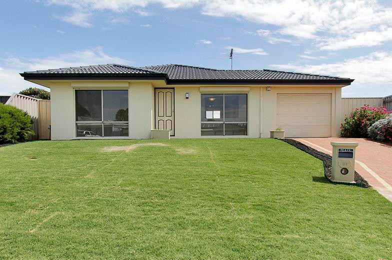 61 FROND CCT, BANKSIA GROVE, WA 6031