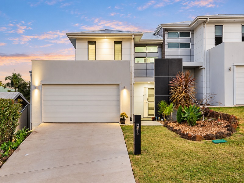 2/33 HORROCKS CRES, KEARNEYS SPRING, QLD 4350