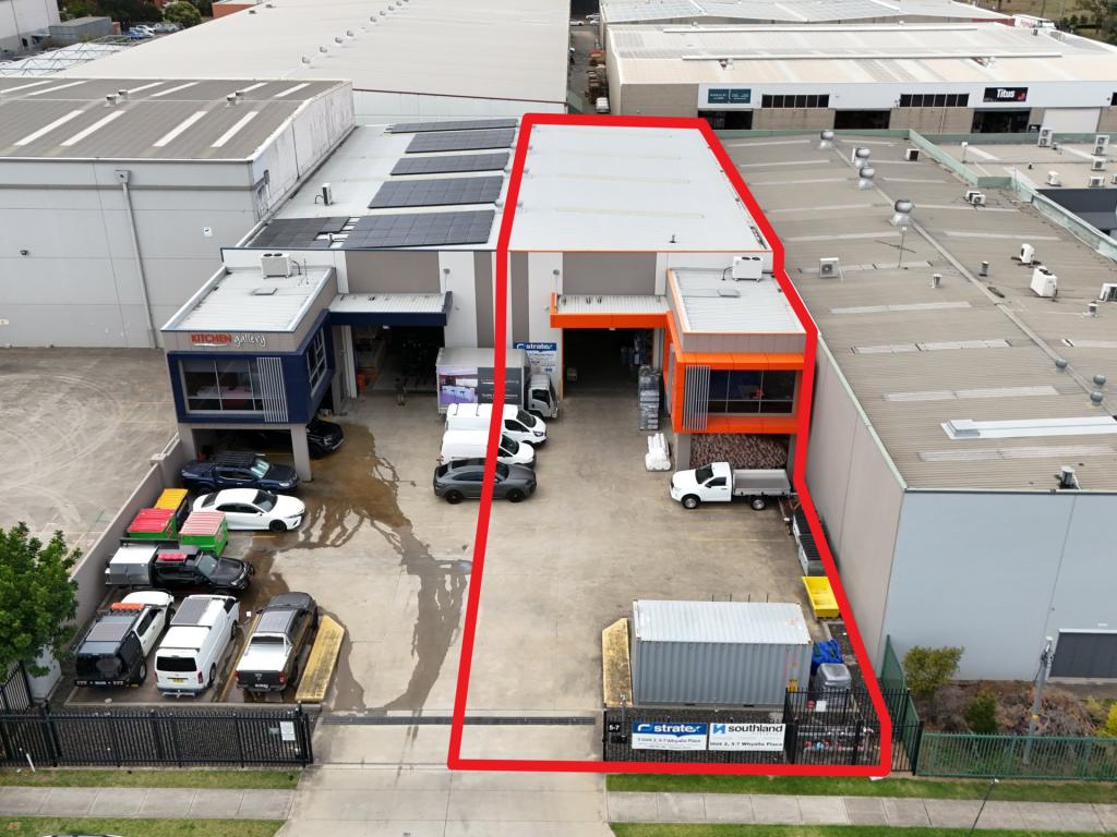 Unit 2/5-7 Whyalla Pl, Prestons, NSW 2170