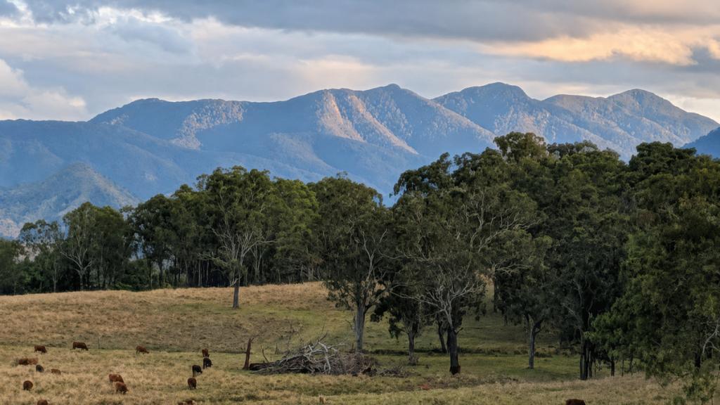 122 J BELL RD, COOCHIN, QLD 4310