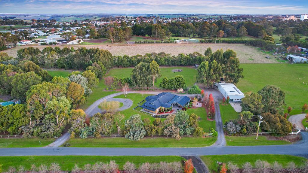 53 Roberts Rd, Cobden, VIC 3266