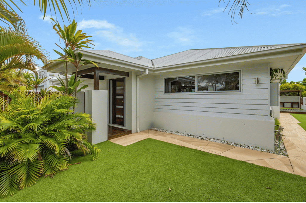 9 Mariner Ave, Hope Island, QLD 4212