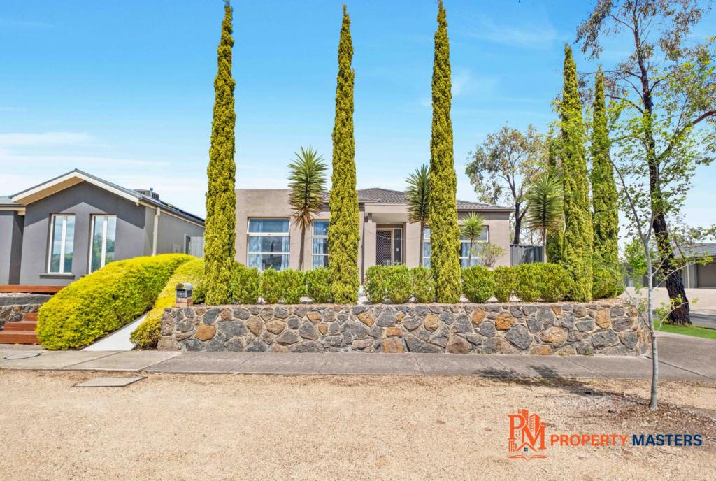 16 BELLFIELD CT, MANOR LAKES, VIC 3024