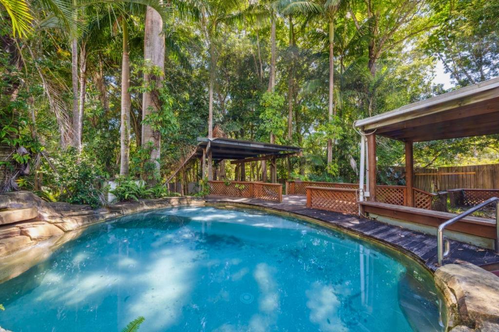 21 Whitian Dr, Carrara, QLD 4211