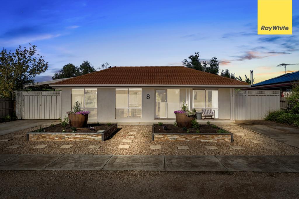 8 Cromwell Cl, Melton South, VIC 3338