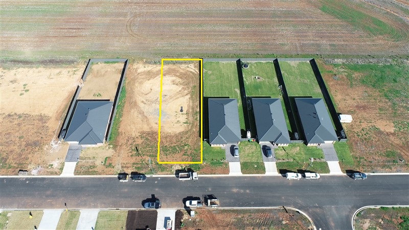 33 Federation Bvd, Forbes, NSW 2871