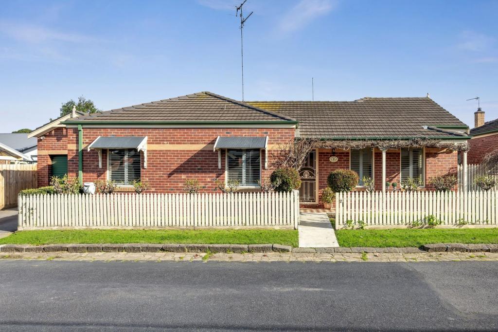 2 Urana St, Newtown, VIC 3220