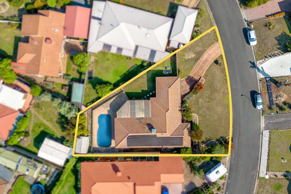 18 Peter Pan Pl, Bacchus Marsh, VIC 3340