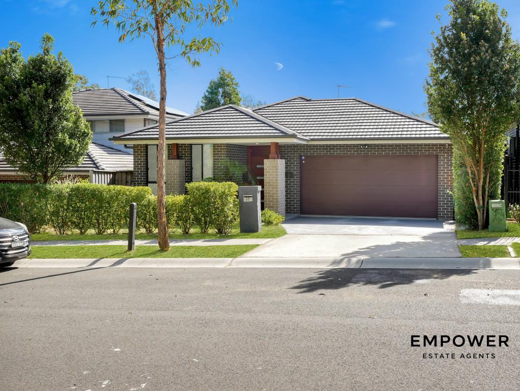 37 Jacka St, Bradbury, NSW 2560
