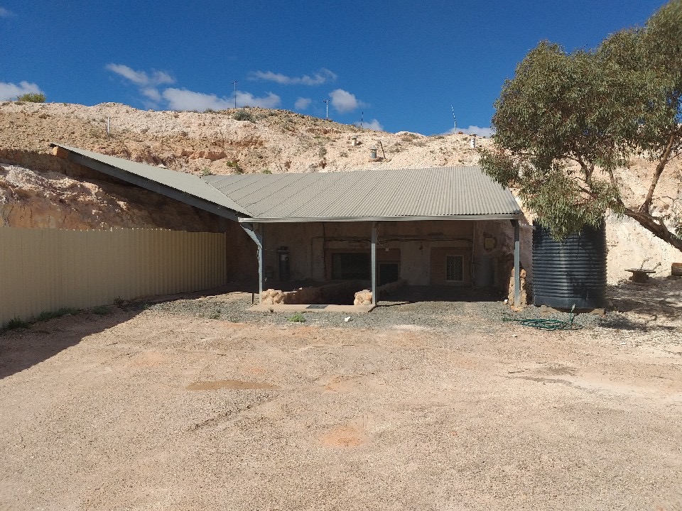 32 Stingas Rd, Coober Pedy, SA 5723