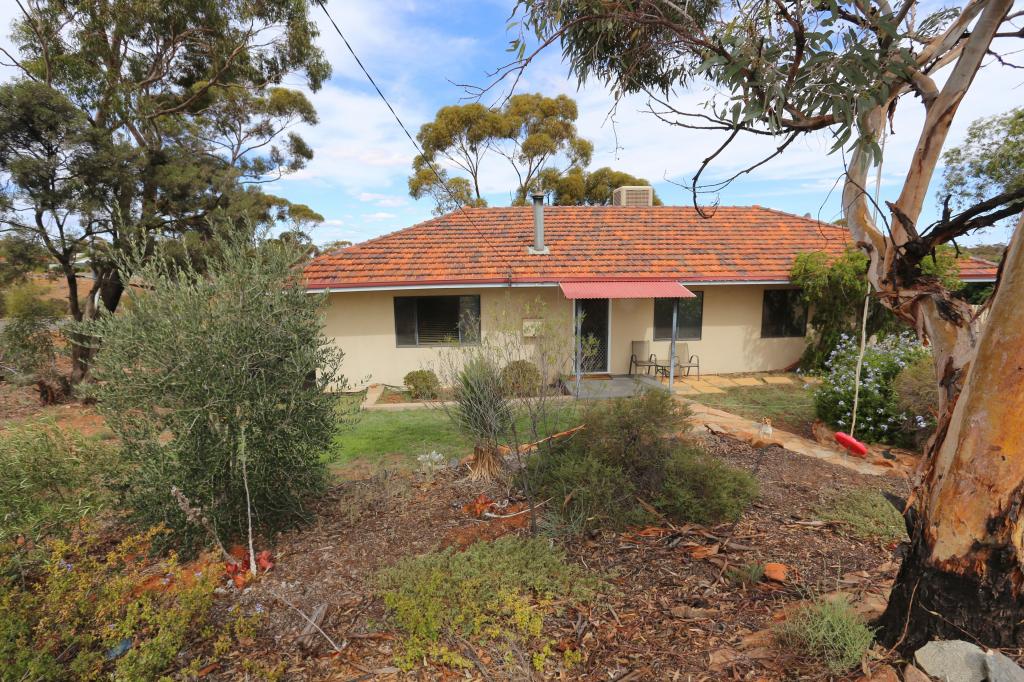 4 Nickeltown Cres, Kambalda East, WA 6442