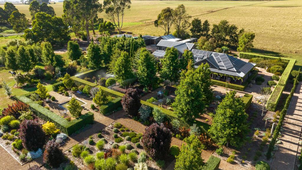 490 Dean-Mollongghip Rd, Mollongghip, VIC 3352