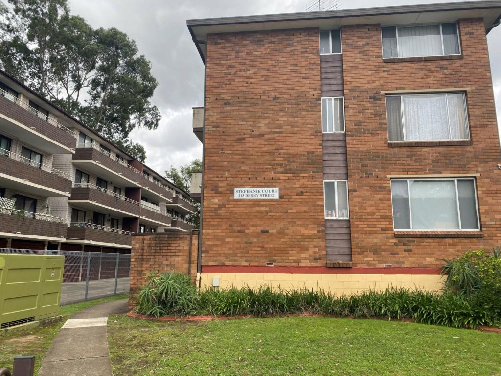 11/213 DERBY ST, PENRITH, NSW 2750