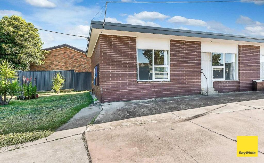 1/42 MAFEKING ST, KENNINGTON, VIC 3550
