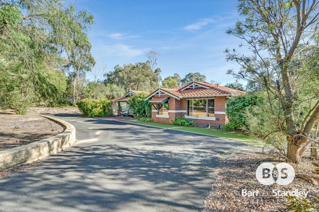 2 SANDILANDS AVE, GELORUP, WA 6230