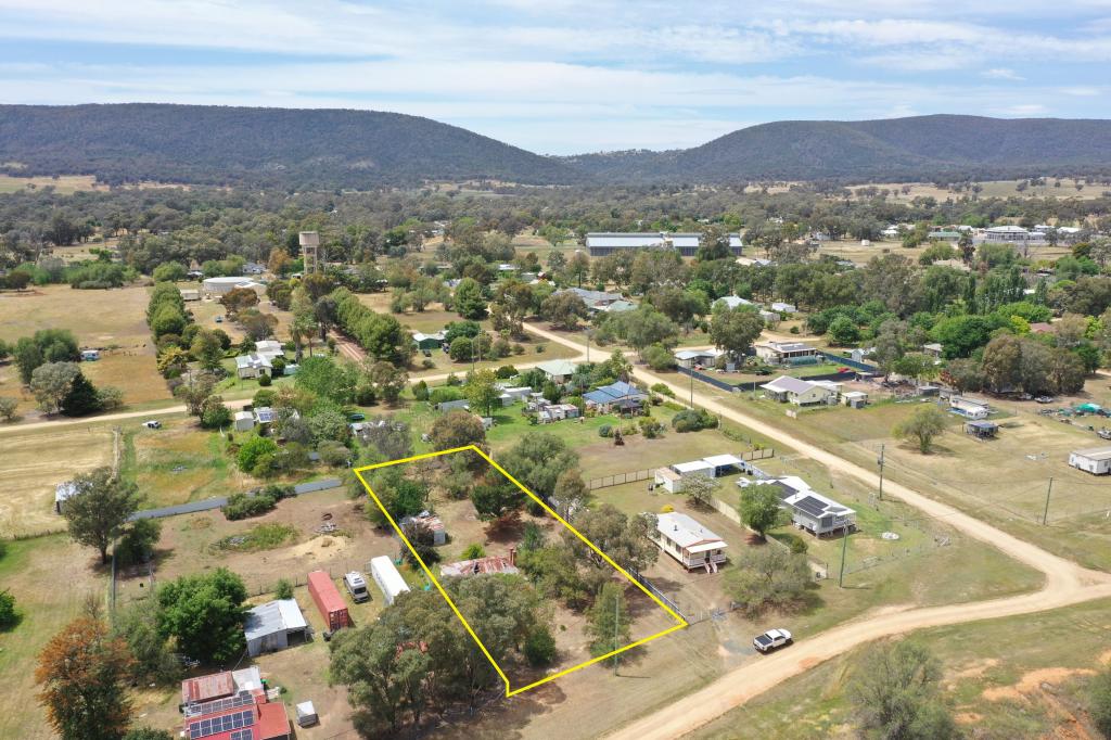 27 Crescent St, Koorawatha, NSW 2807