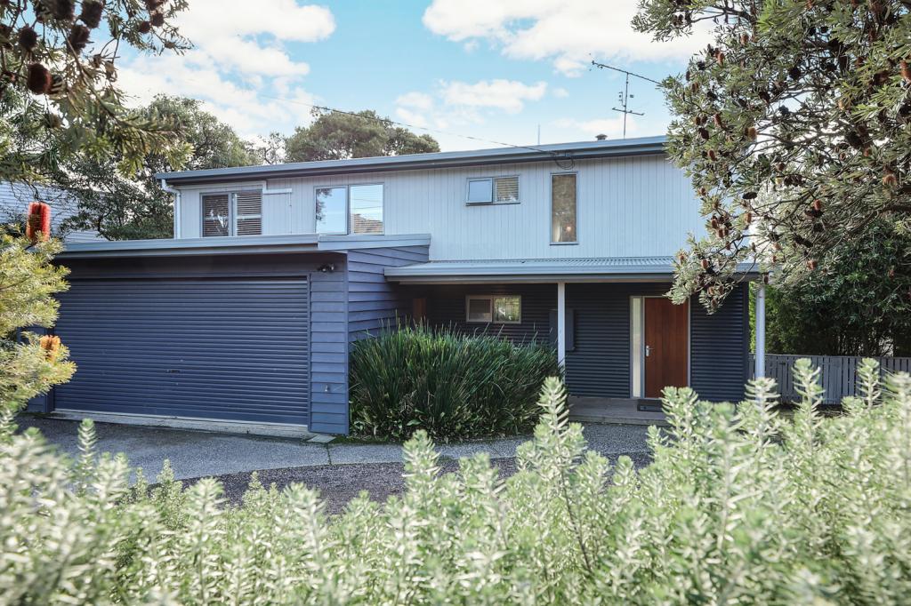 16 Newcombe St, Marengo, VIC 3233