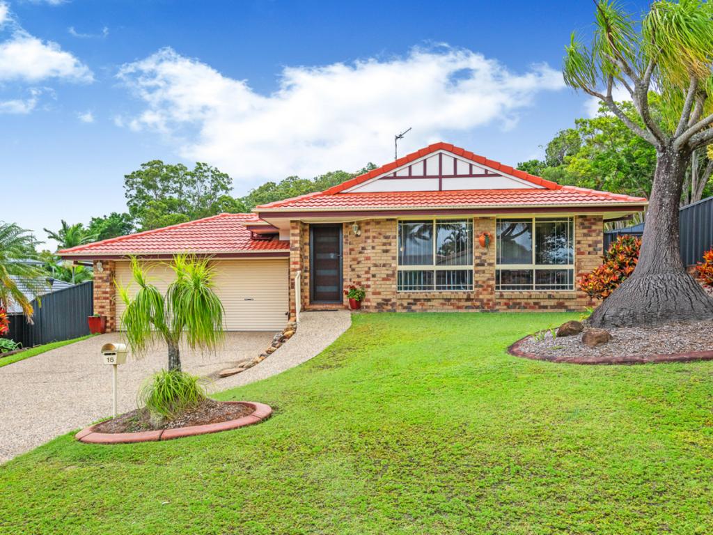 16 CAPRICORN DR, PACIFIC PINES, QLD 4211