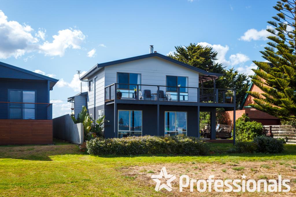 7 Pier St, Port Albert, VIC 3971