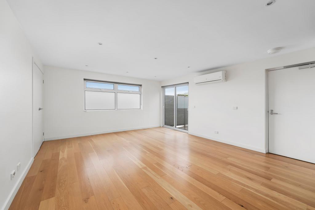 11/2c Walsh St, Ormond, VIC 3204