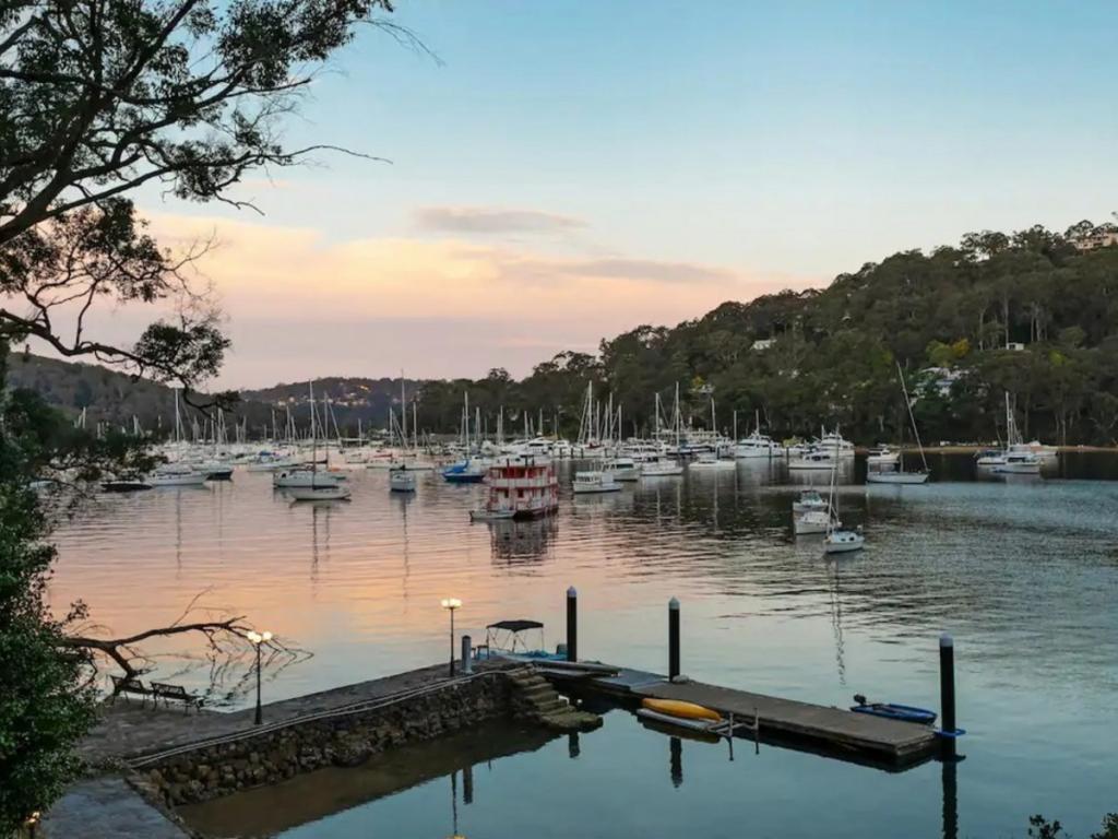 8-10 DOUGLASS EST, MCCARRS CREEK, NSW 2105