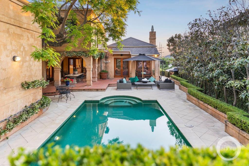 27 WINDARRA DR, CITY BEACH, WA 6015