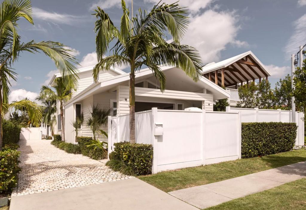 8 Elder Ent, Burleigh Heads, QLD 4220