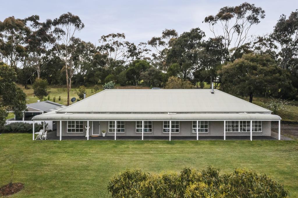 85 JANNA RD, EDEN PARK, VIC 3757