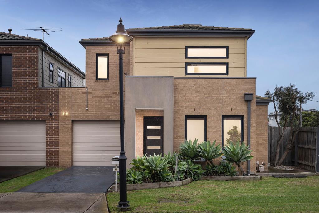94 Lawn Cres, Braybrook, VIC 3019
