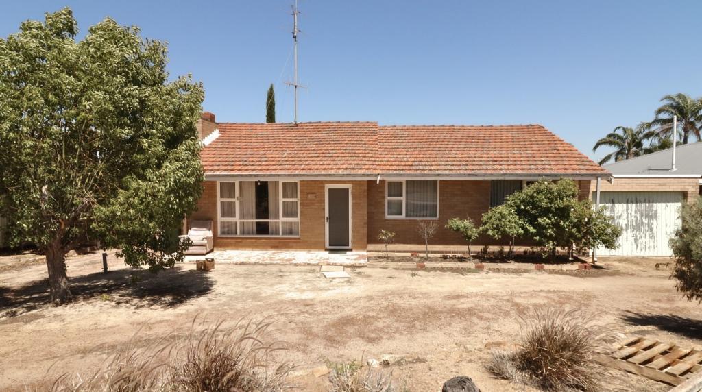 24 Nugent St, Wongan Hills, WA 6603