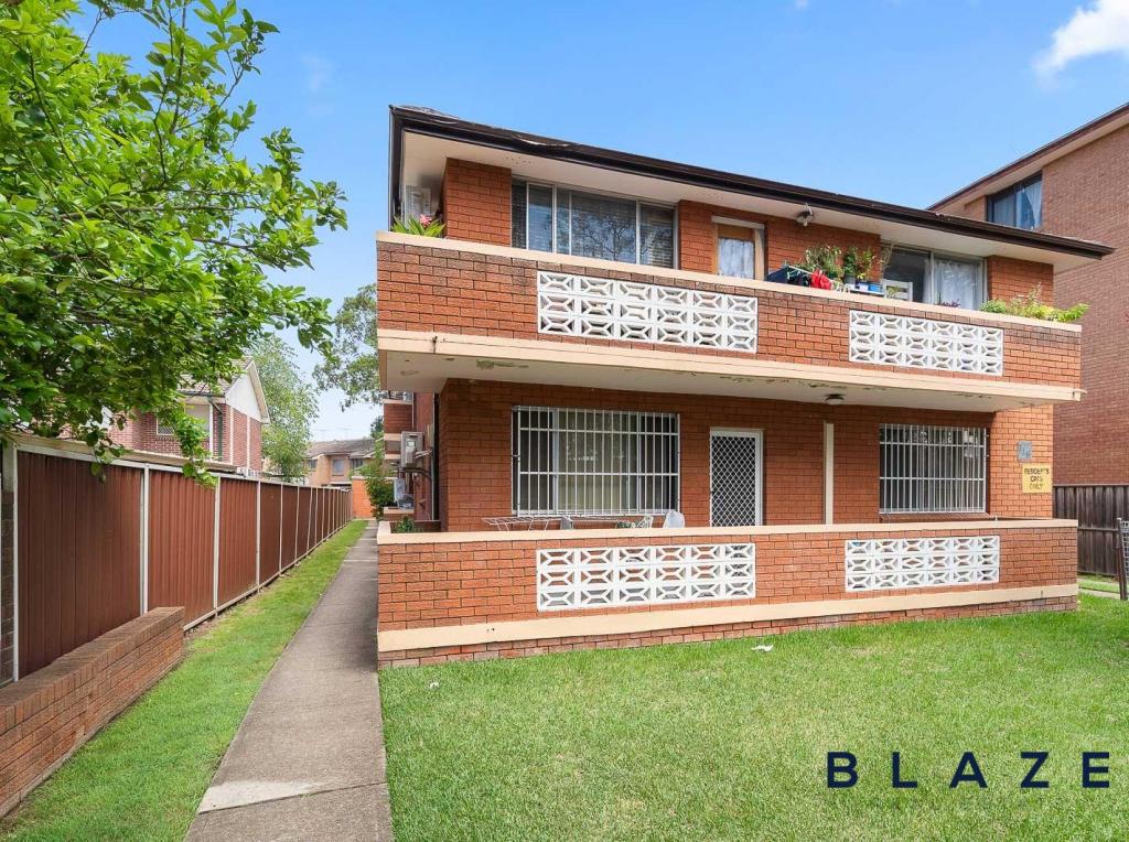 2/116 Wattle Ave, Carramar, NSW 2163