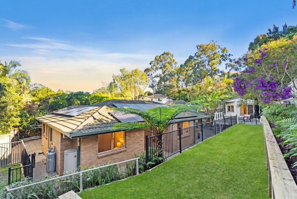 2 Capano Ct, Elanora, QLD 4221