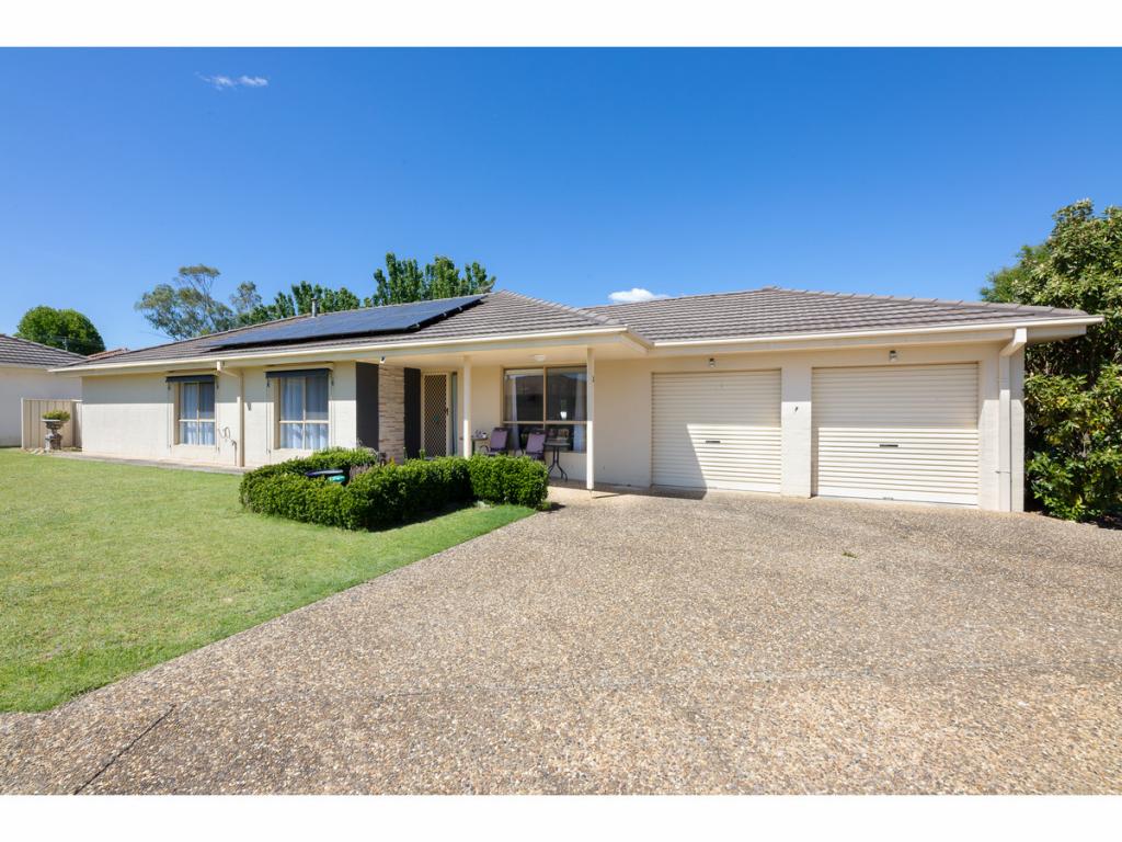 14A WORSLEY PL, LAVINGTON, NSW 2641