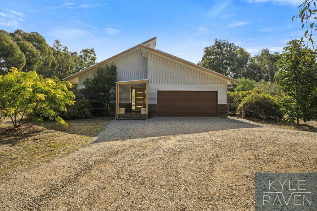 104 Oxley-Meadow Creek Rd, Oxley, VIC 3678