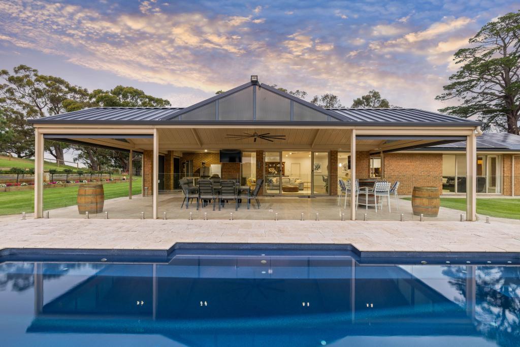 335 Hawthorn Rd, Mount Barker, SA 5251