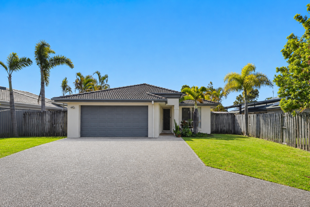 7 TRACEY CRES, VARSITY LAKES, QLD 4227