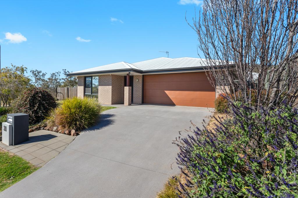 30 Ena St, Cotswold Hills, QLD 4350