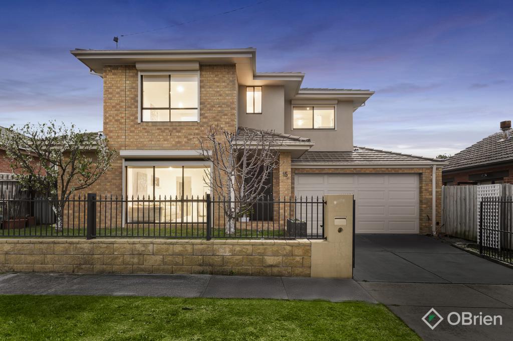 15 HENTY ST, DANDENONG, VIC 3175